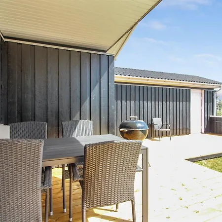 Dome - 750m From The Sea By Interhome *